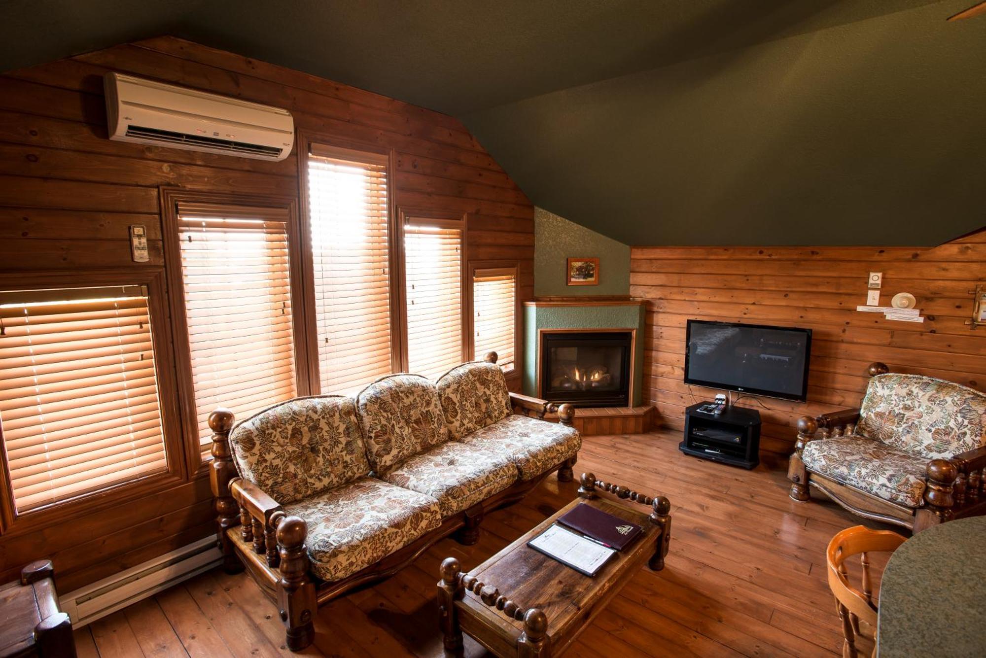 La Bannik Villa Ville-Marie Ngoại thất bức ảnh
